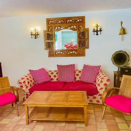 Konukevi Villa La Rose Antibes