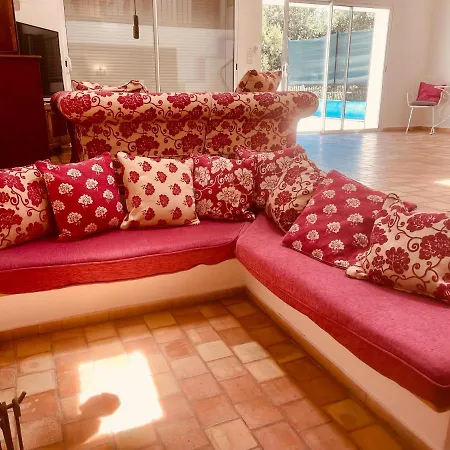 Villa La Rose Konukevi *